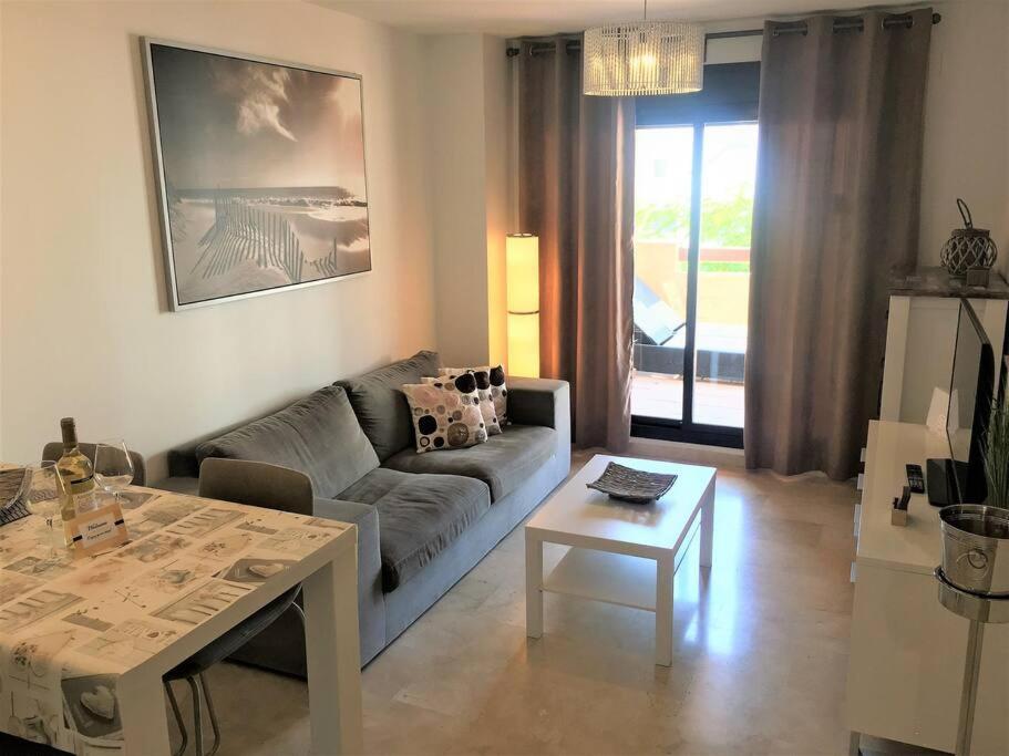 Modern 1 Bedroom Apartment, In La Cala De Mijas Luaran gambar